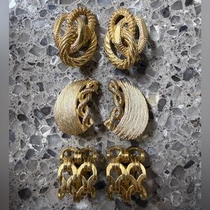 Vintage Monet / Lisner Gold Tone Clip On Earrings Bundle